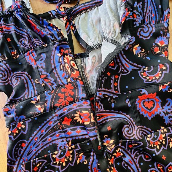 NWT Danielle Bernstein WeWoreWhat Black Paisley Pull-on Jumpsuit Jumper Size 2 - Picture 8 of 12